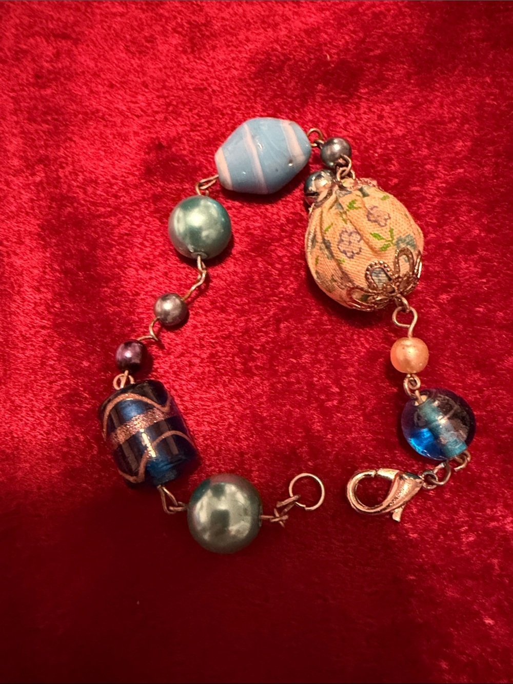 Vintage Multicolor Beaded Bracelet Blue, Teal & Peach Accents 7” good condition